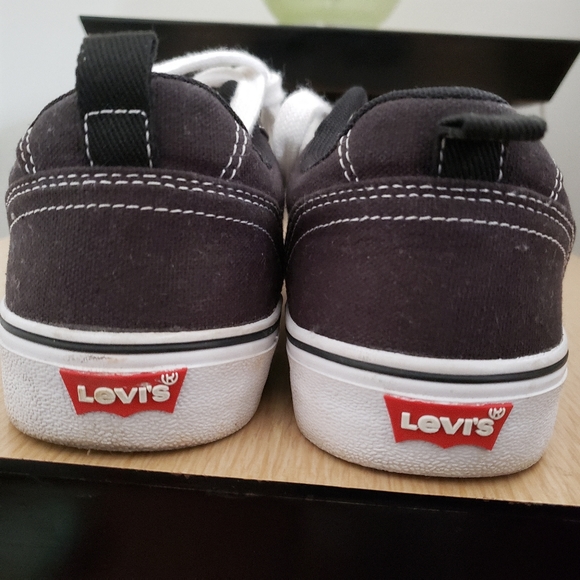 EUC Levi's Naya CT CVS UL XX Sporty Skate kicks (8.5) - Picture 4 of 7
